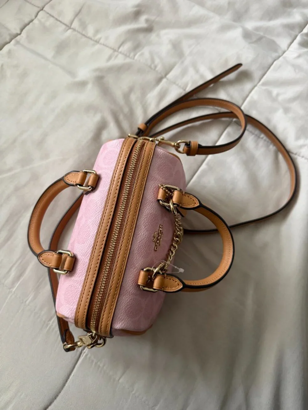 Powder Pink Mini Rowan - Picture 2 of 3